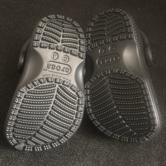 Toddler Crocs - Picture 2 of 7